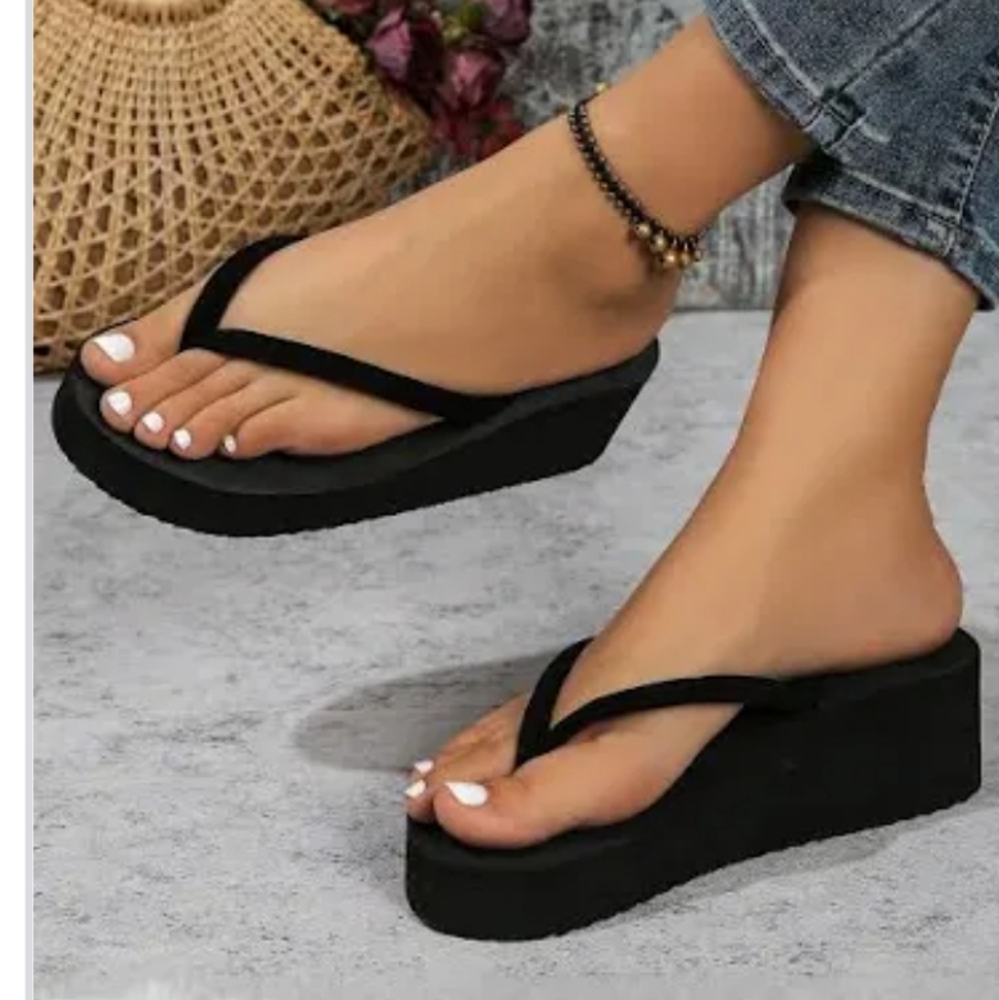 Teva Mush Wedge Flip Flop & Puma Fluff Flip Flop Size 10 - Picture 4 of 8